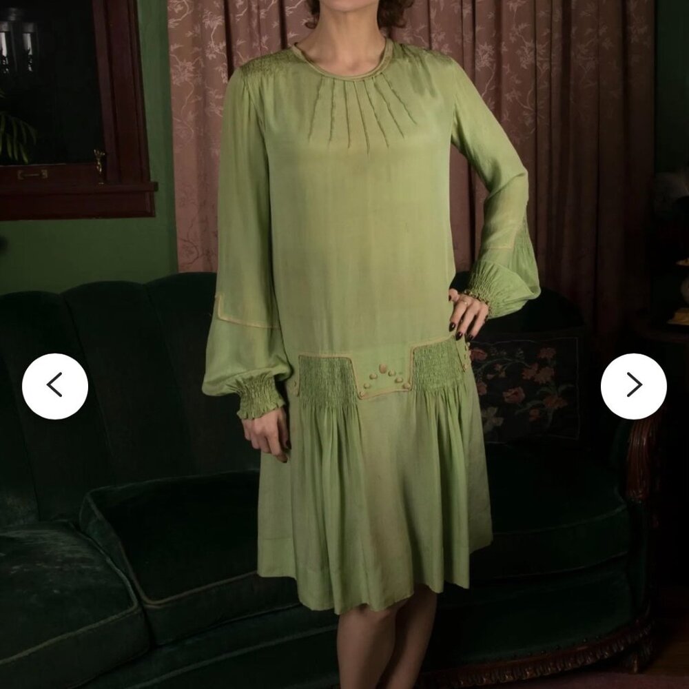 1920s Dress - Pretty Pale Green Shirred Soft Day Dress